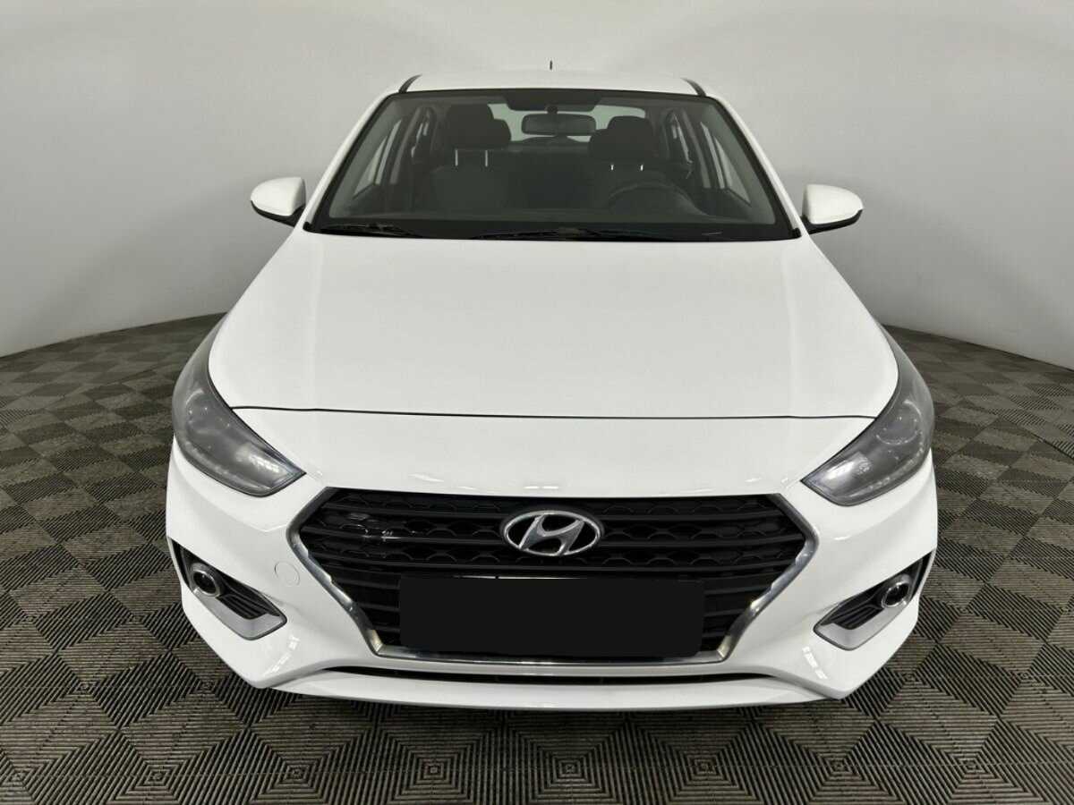 Купить Hyundai Solaris с пробегом. Фото: #1