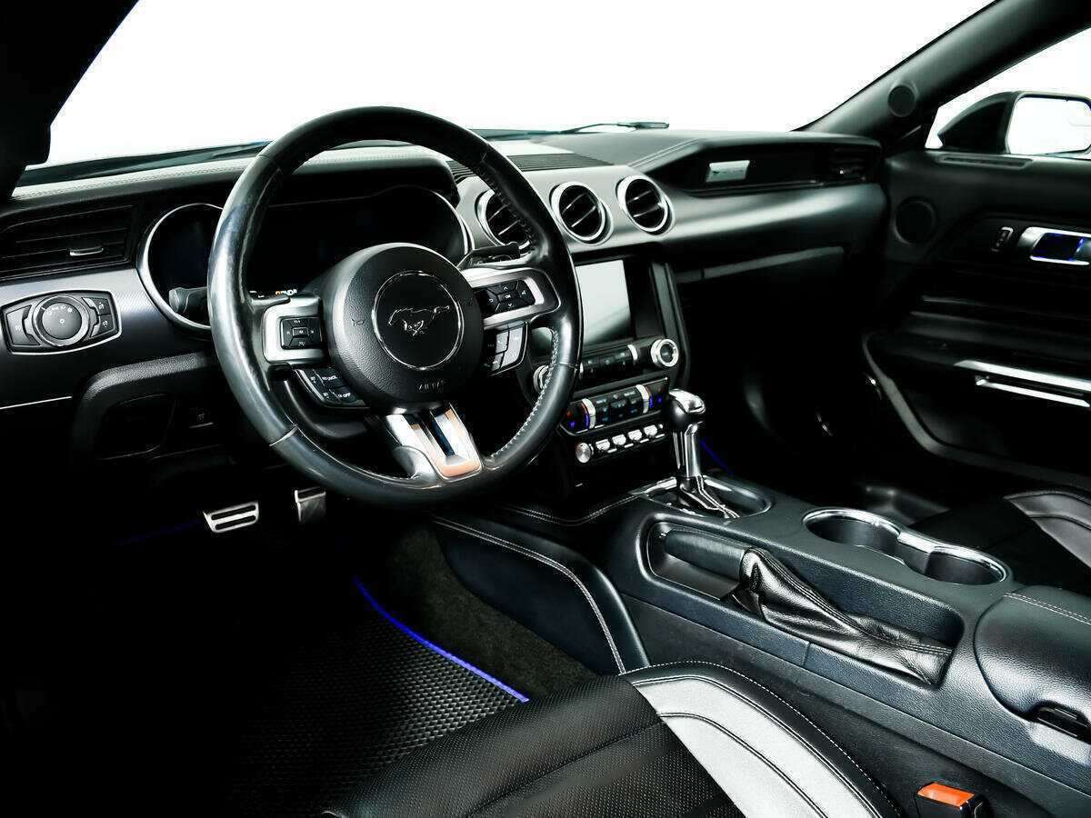 Купить Ford Mustang с пробегом. Фото: #12