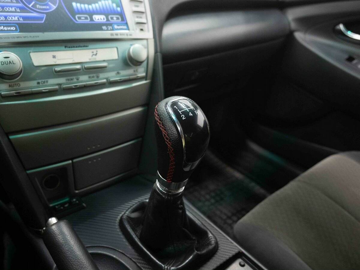 Купить Toyota Camry с пробегом. Фото: #18