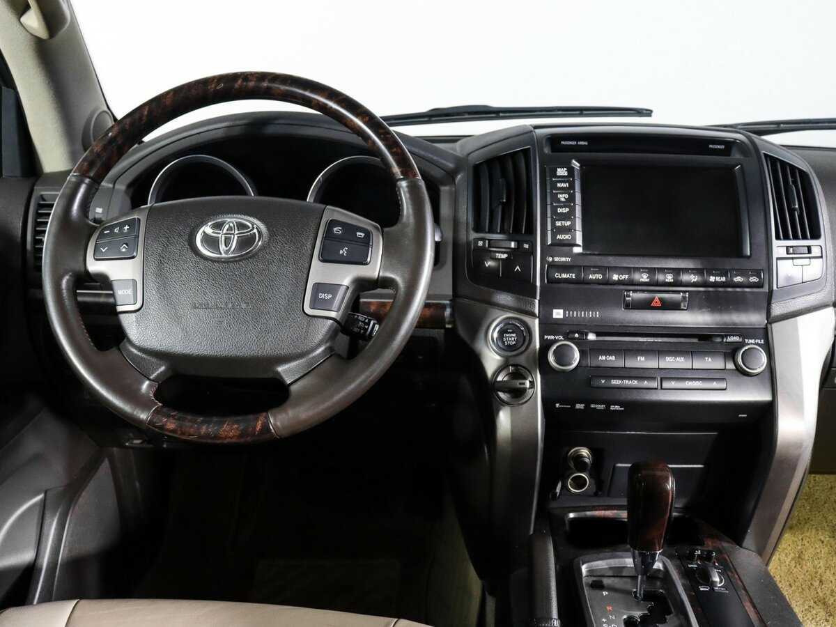 Купить Toyota Land Cruiser с пробегом. Фото: #11