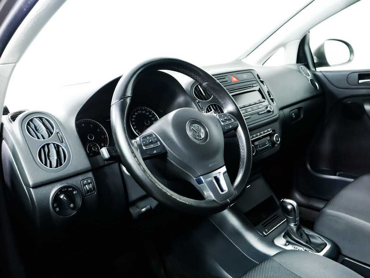 Купить Volkswagen Golf Plus с пробегом. Фото: #11