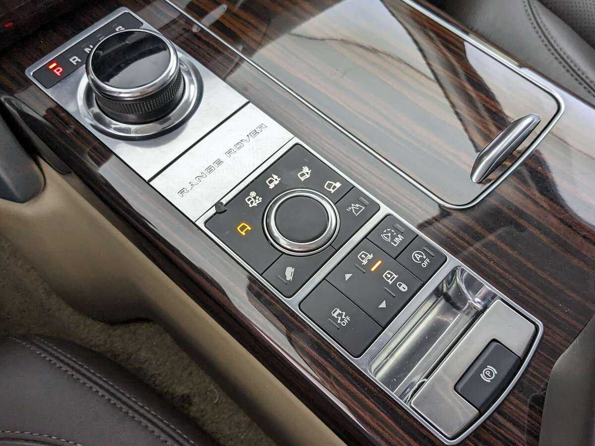 Купить Land Rover Range Rover с пробегом. Фото: #24