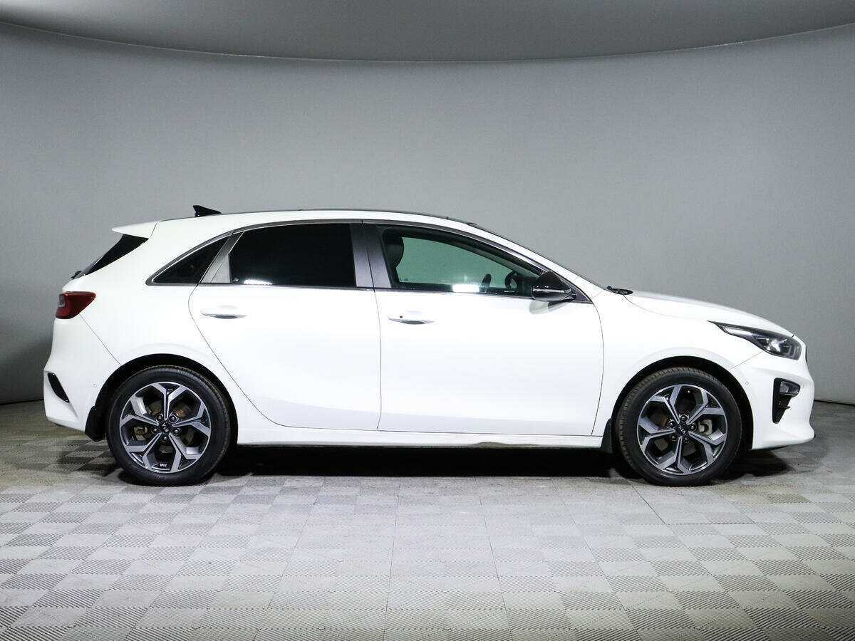 Купить Kia Ceed с пробегом. Фото: #3