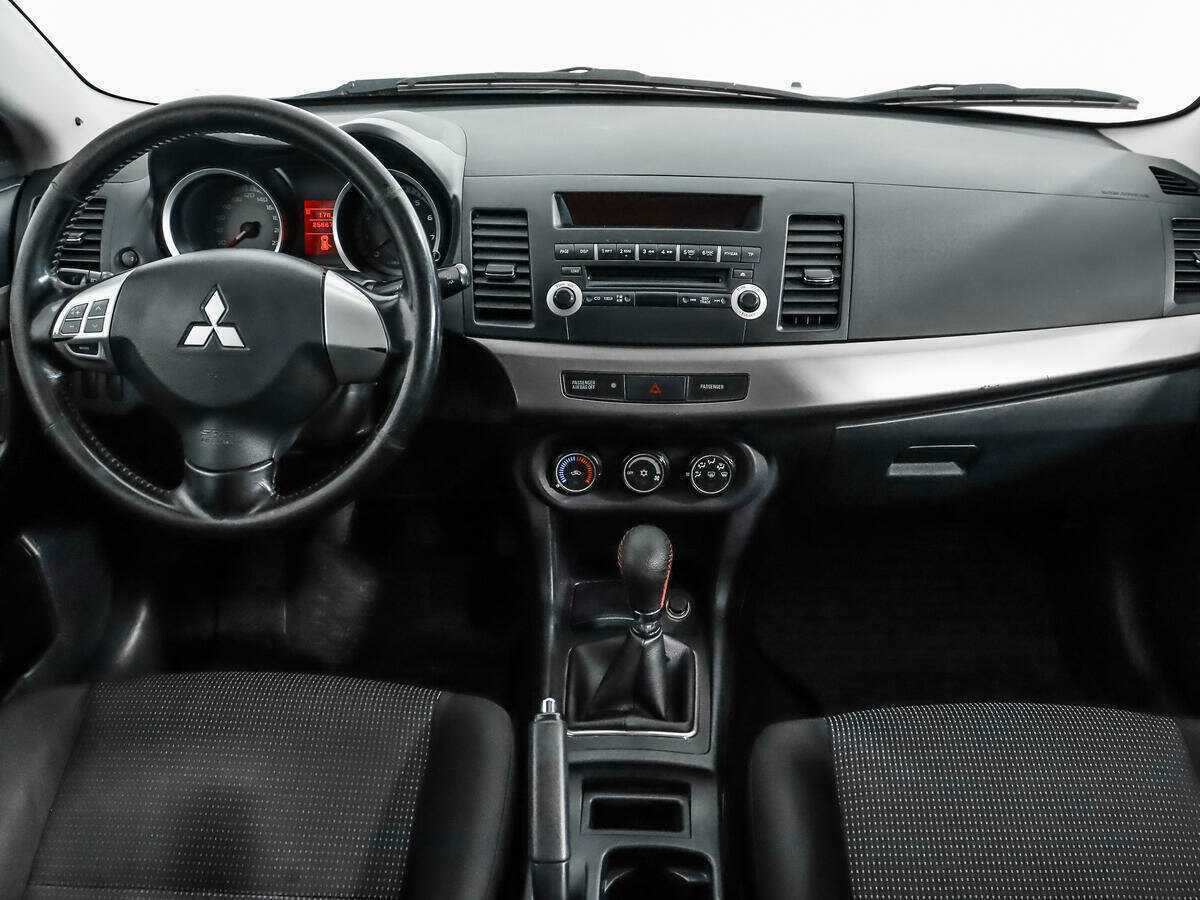 Купить Mitsubishi Lancer с пробегом. Фото: #11