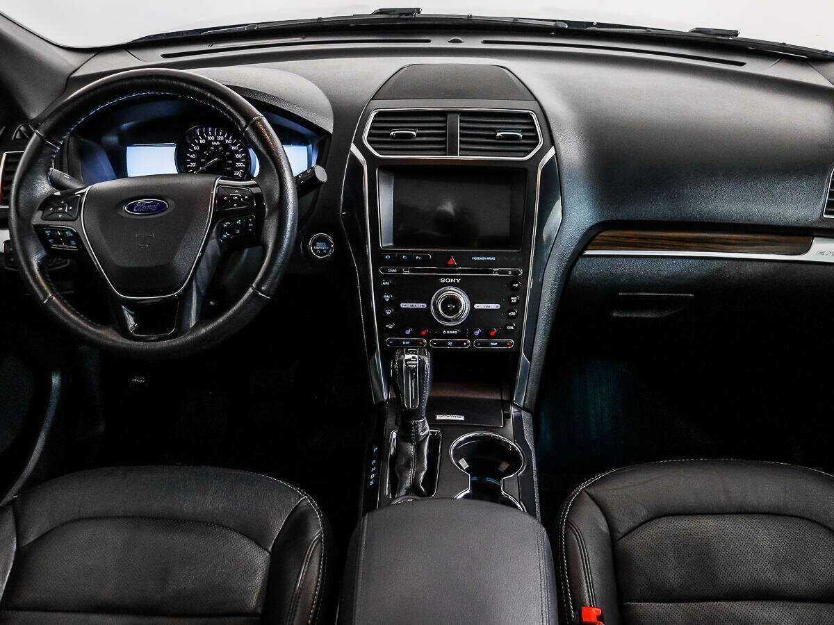 Купить Ford Explorer с пробегом. Фото: #14