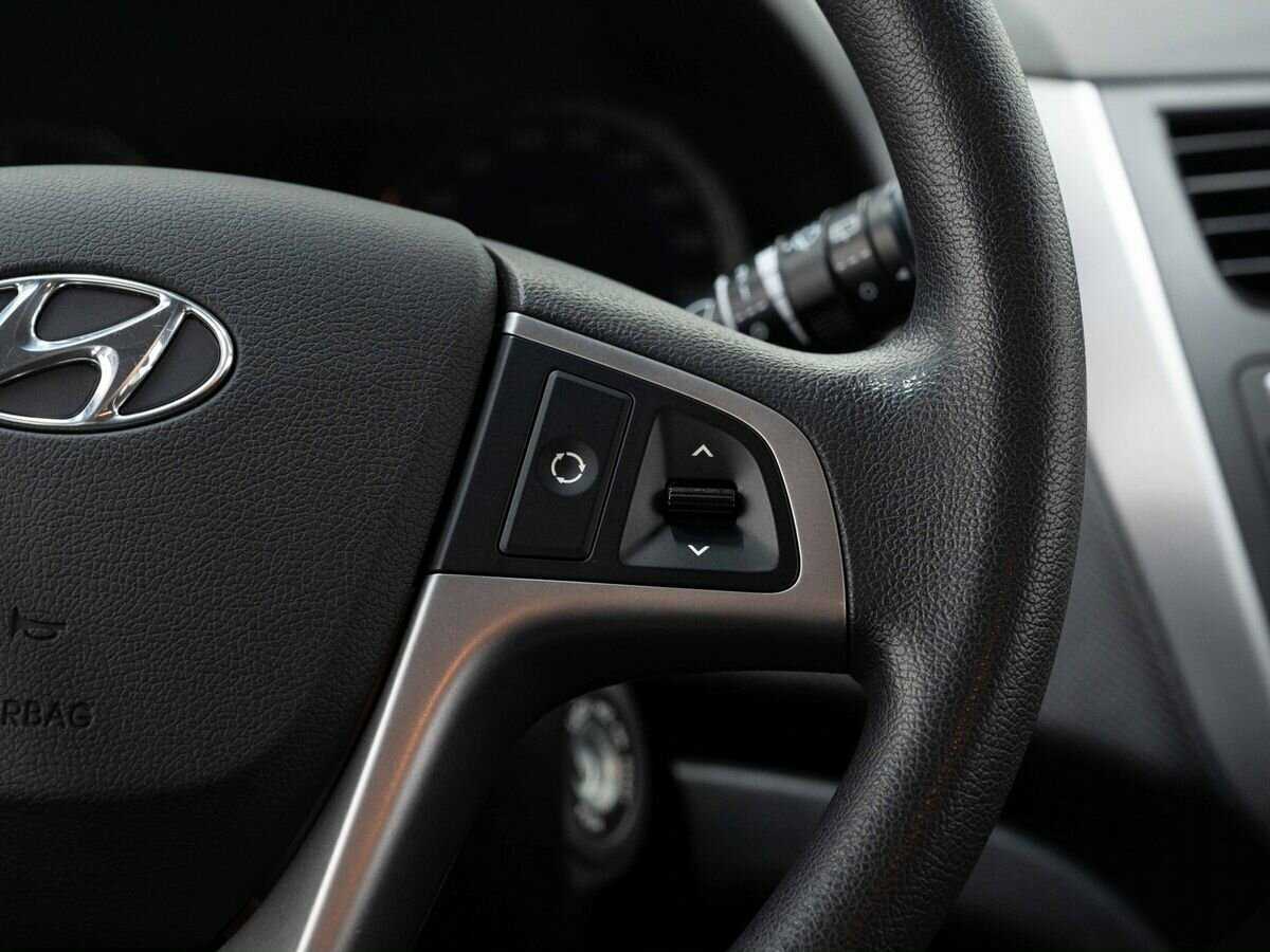 Купить Hyundai Solaris с пробегом. Фото: #16