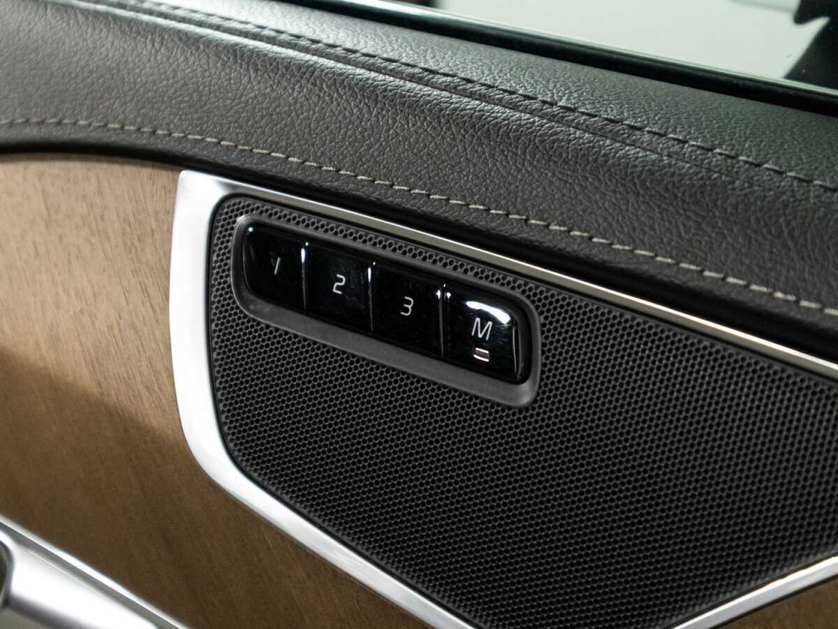 Купить Volvo XC90 с пробегом. Фото: #17