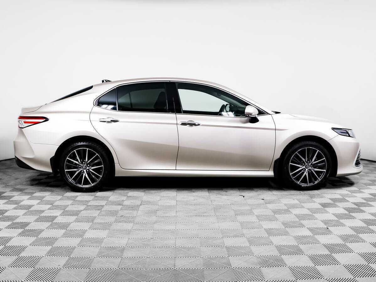 Купить Toyota Camry с пробегом. Фото: #3