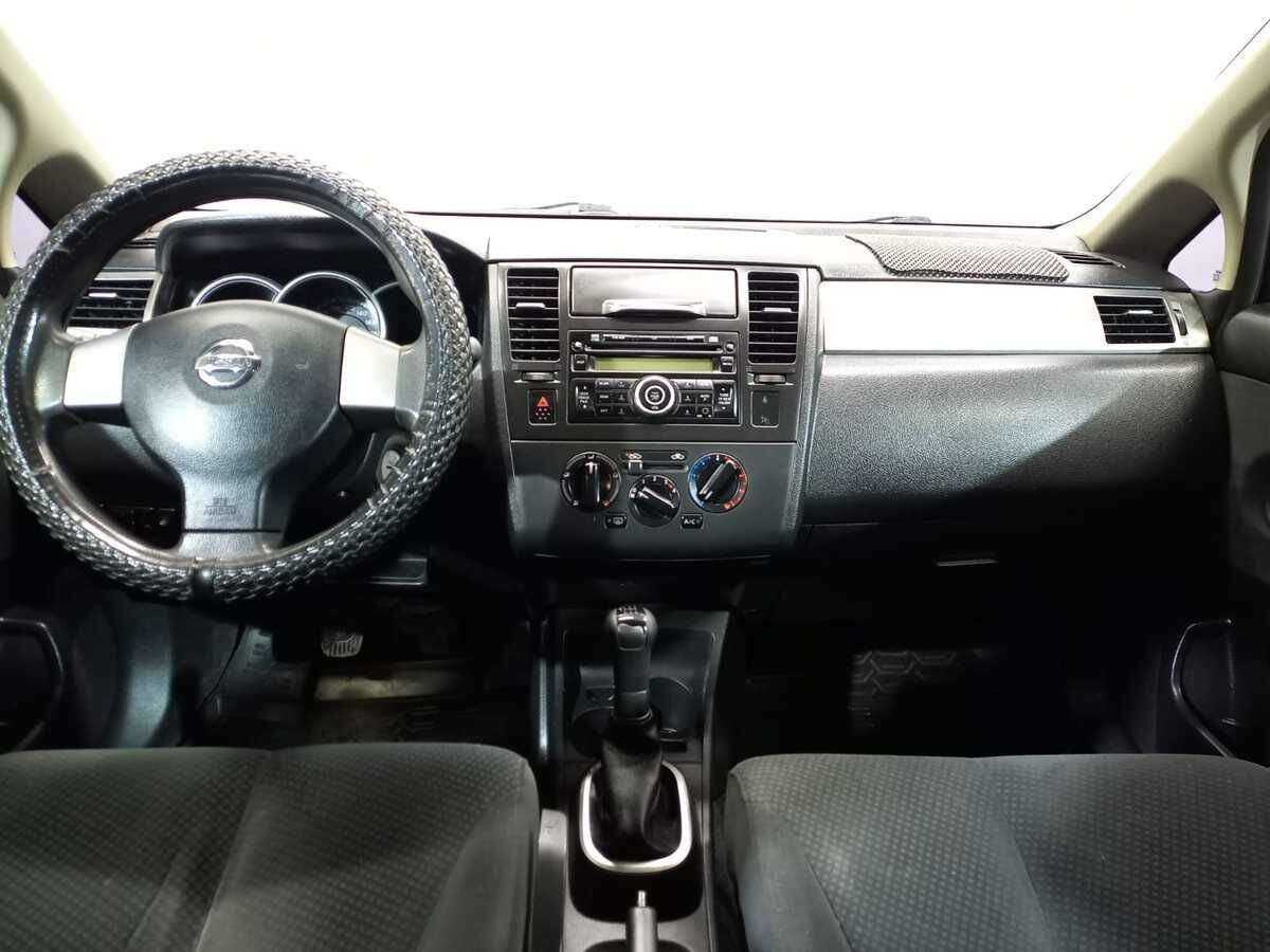 Купить Nissan Tiida с пробегом. Фото: #8
