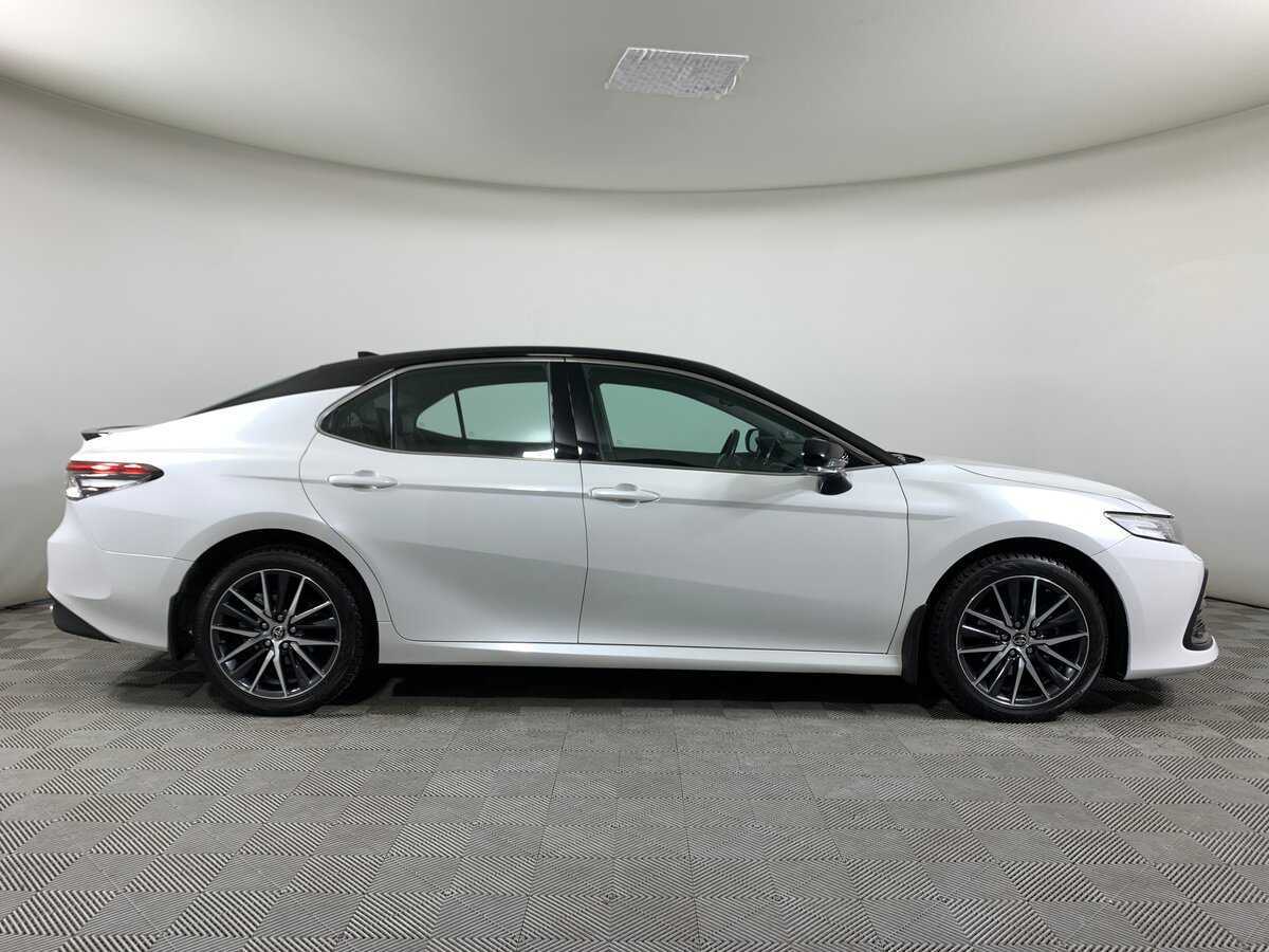 Купить Toyota Camry с пробегом. Фото: #3