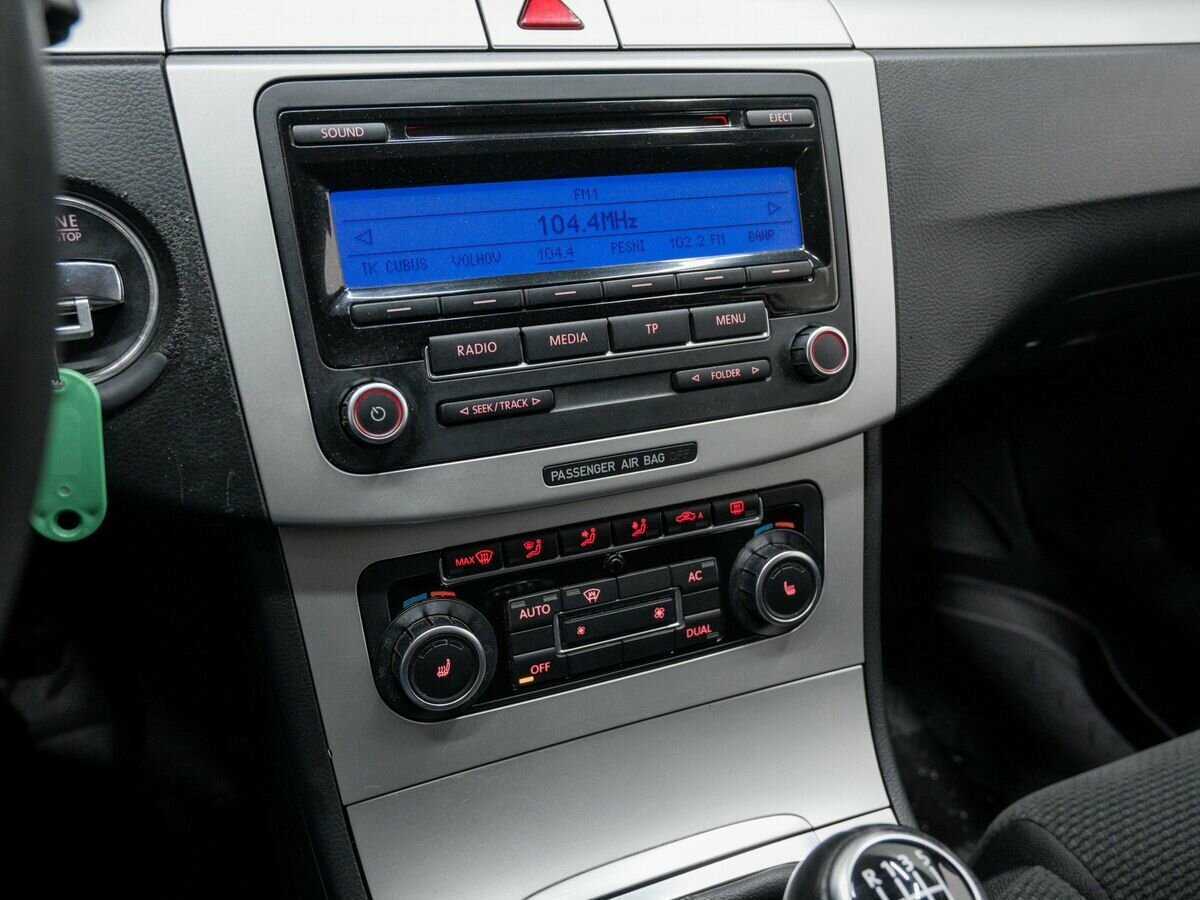 Купить Volkswagen Passat с пробегом. Фото: #16