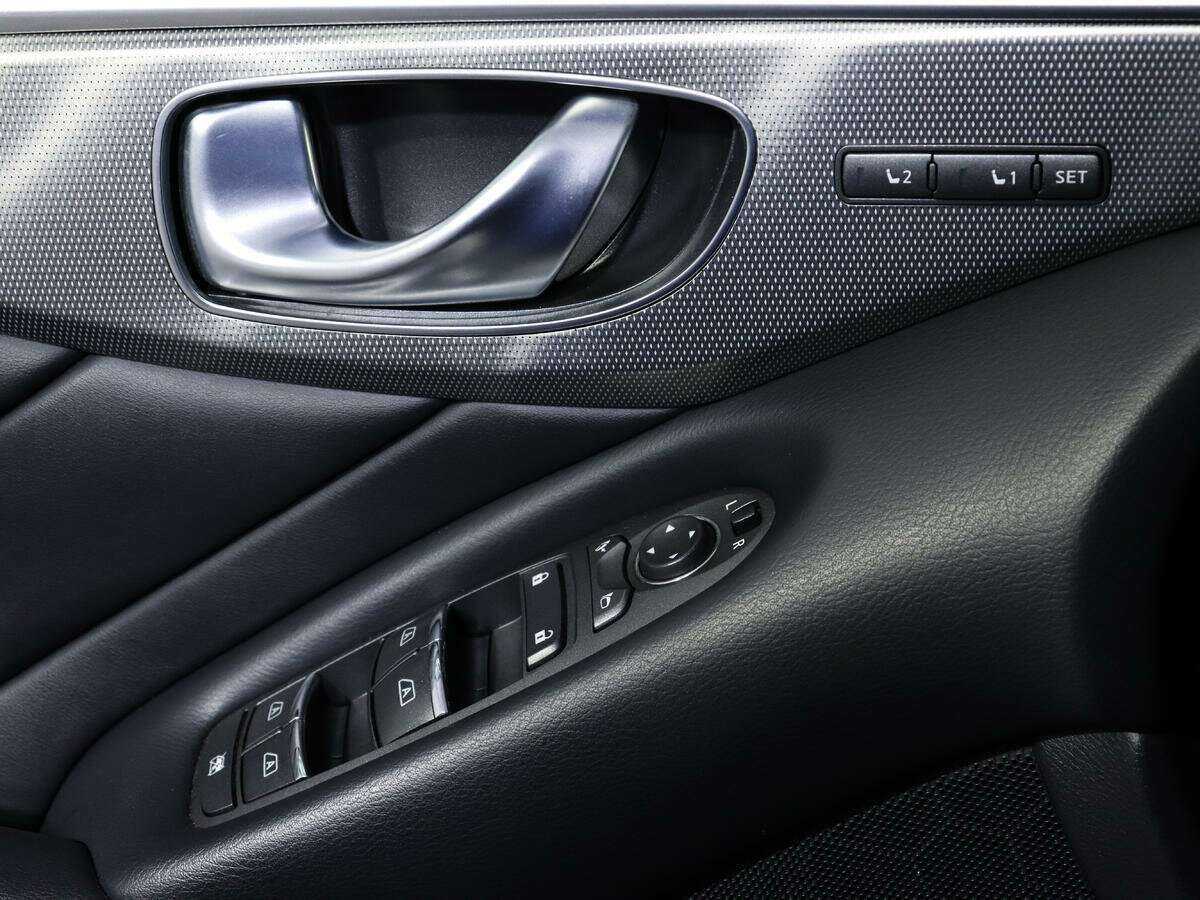 Купить Infiniti Q50 с пробегом. Фото: #15