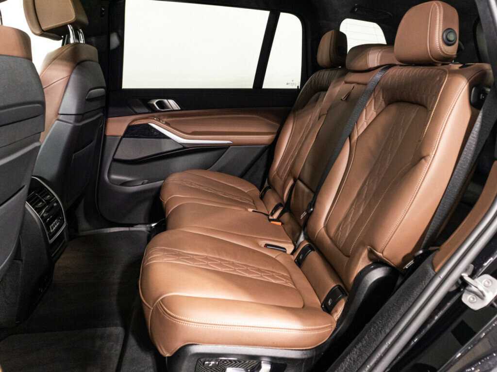 Купить BMW X7 с пробегом. Фото: #9