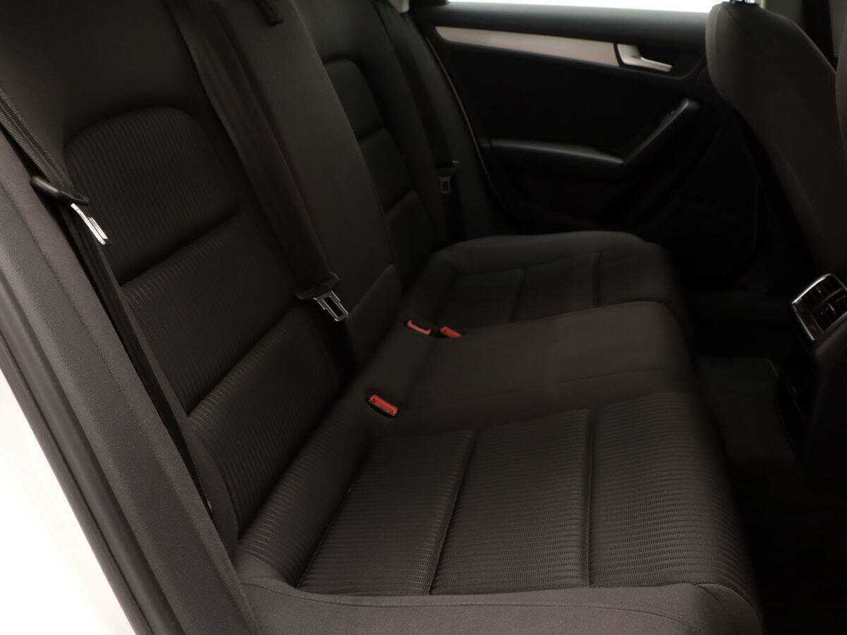 Купить Audi A4 с пробегом. Фото: #7