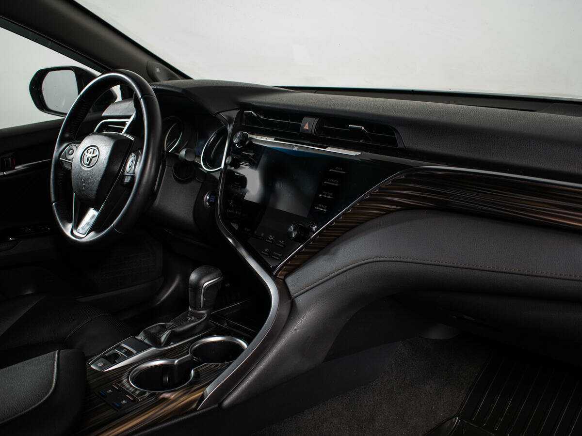 Купить Toyota Camry с пробегом. Фото: #6