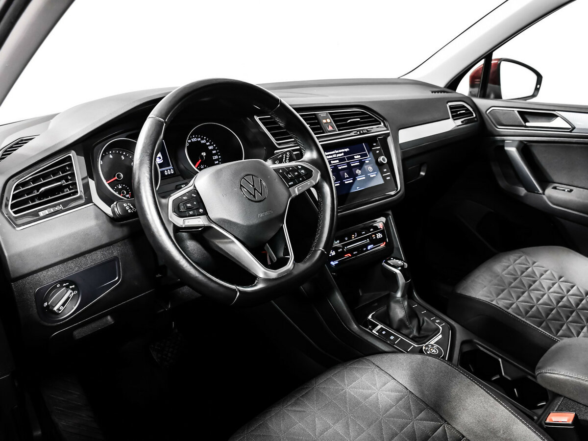 Купить Volkswagen Tiguan с пробегом. Фото: #12