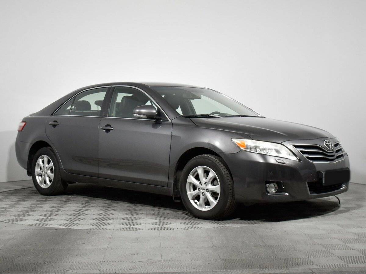 Купить Toyota Camry с пробегом. Фото: #2