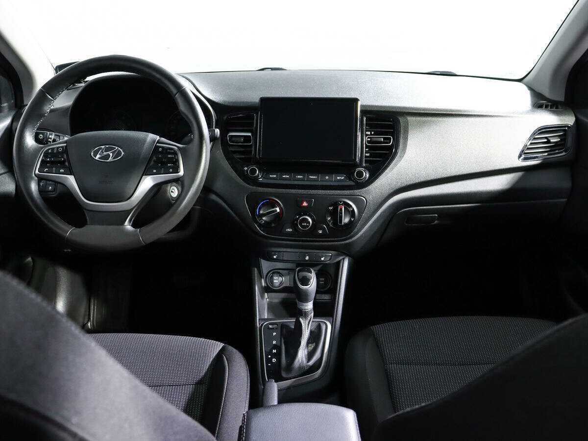 Купить Hyundai Solaris с пробегом. Фото: #9