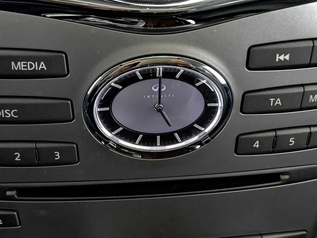 Купить Infiniti QX80 с пробегом. Фото: #27