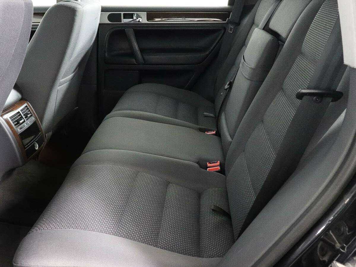 Купить Volkswagen Touareg с пробегом. Фото: #6