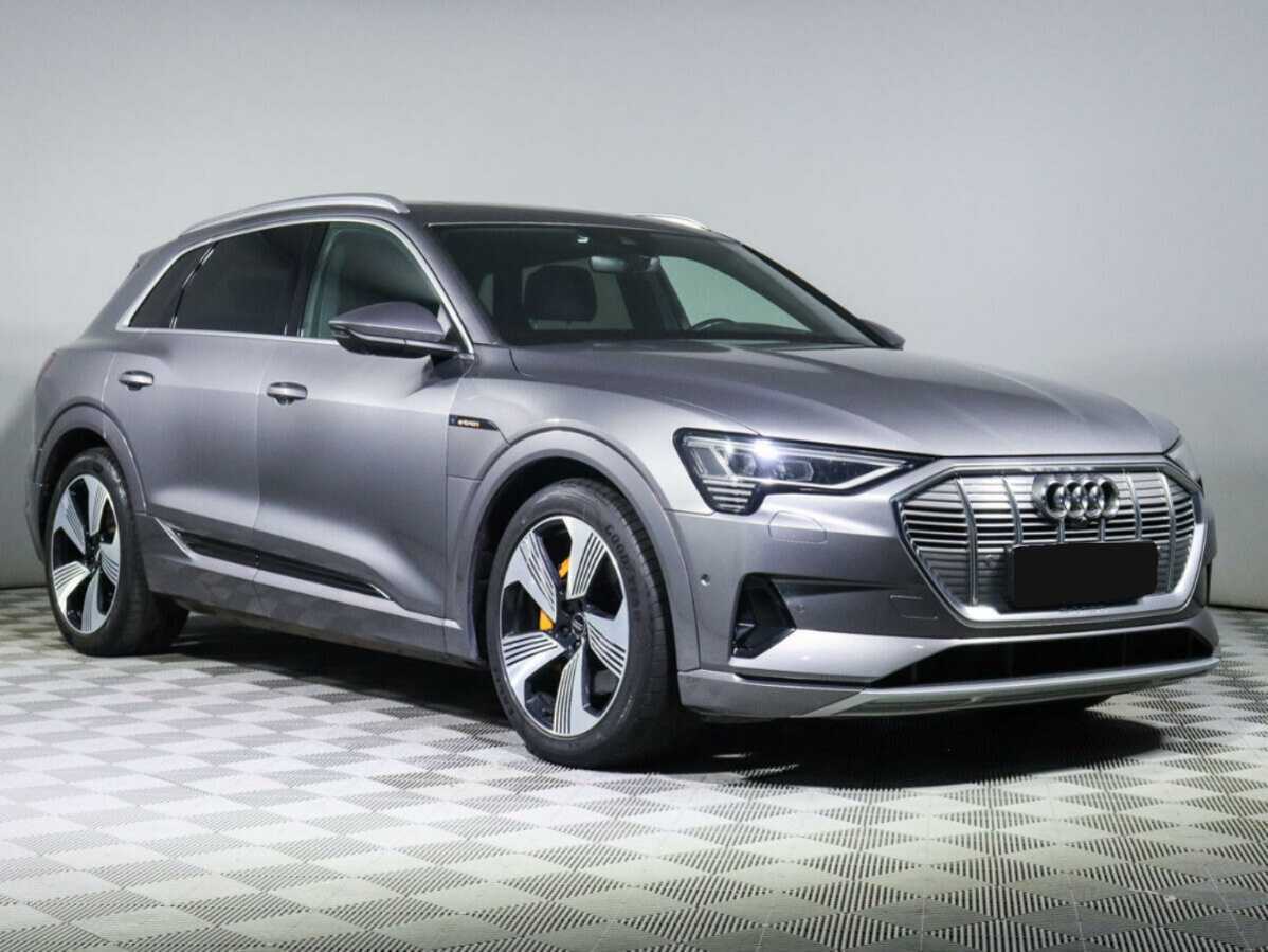 Купить Audi e-tron с пробегом. Фото: #2