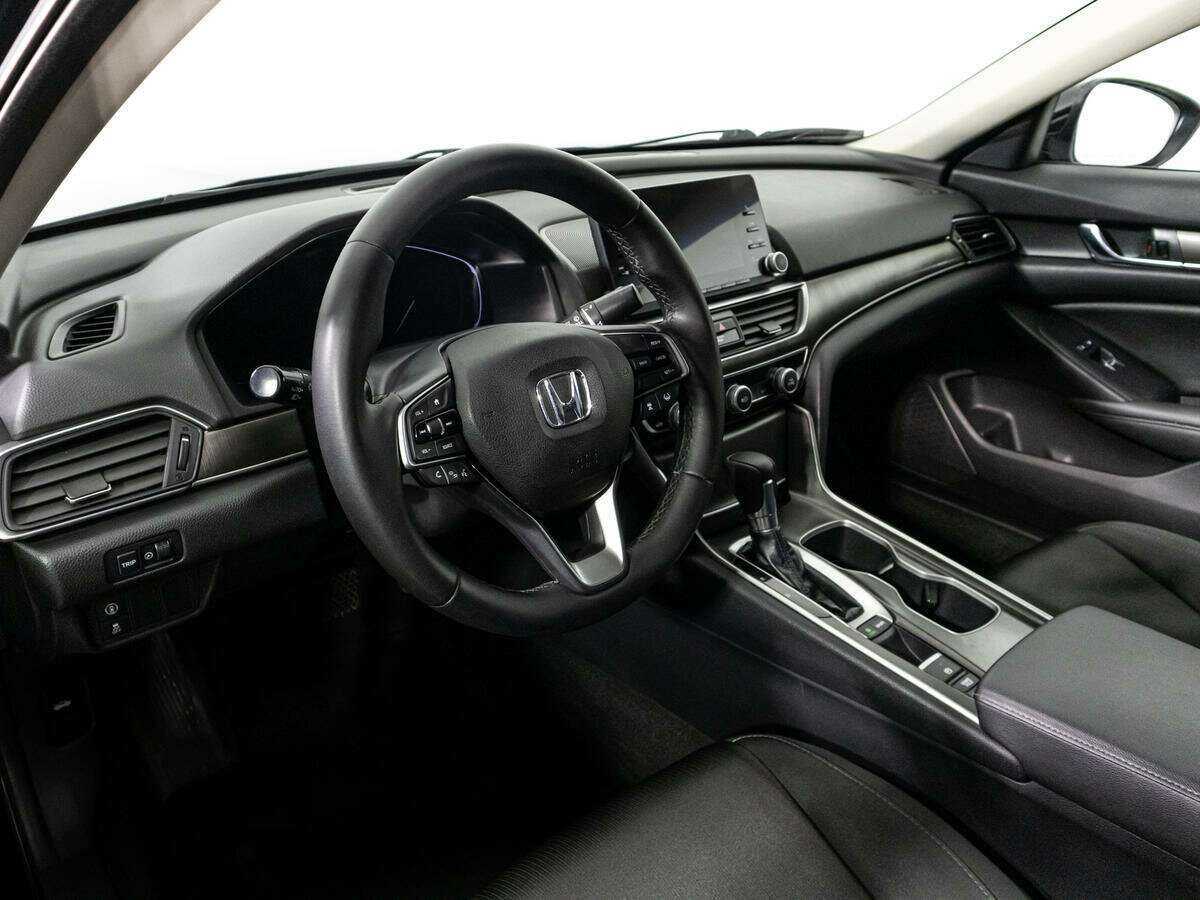 Купить Honda Accord с пробегом. Фото: #10