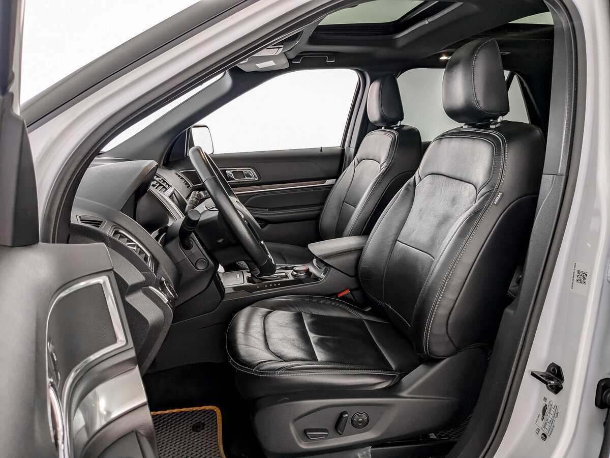Купить Ford Explorer с пробегом. Фото: #15