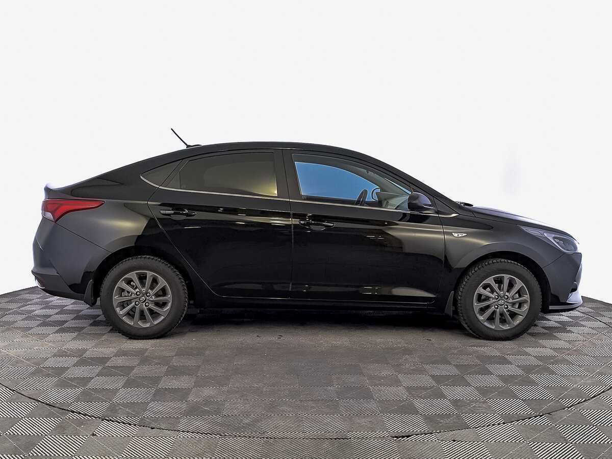 Купить Hyundai Solaris с пробегом. Фото: #3