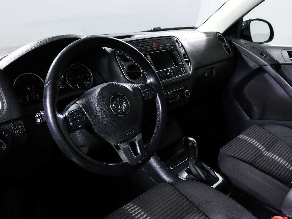 Купить Volkswagen Tiguan с пробегом. Фото: #12