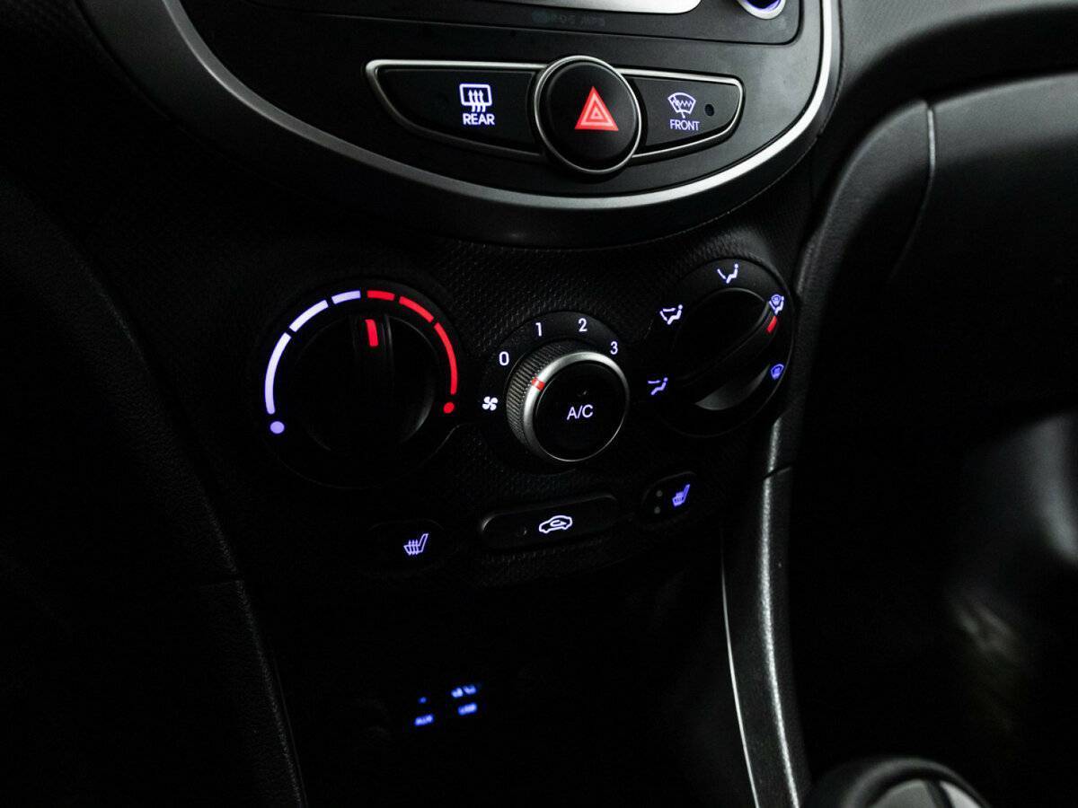 Купить Hyundai Solaris с пробегом. Фото: #14