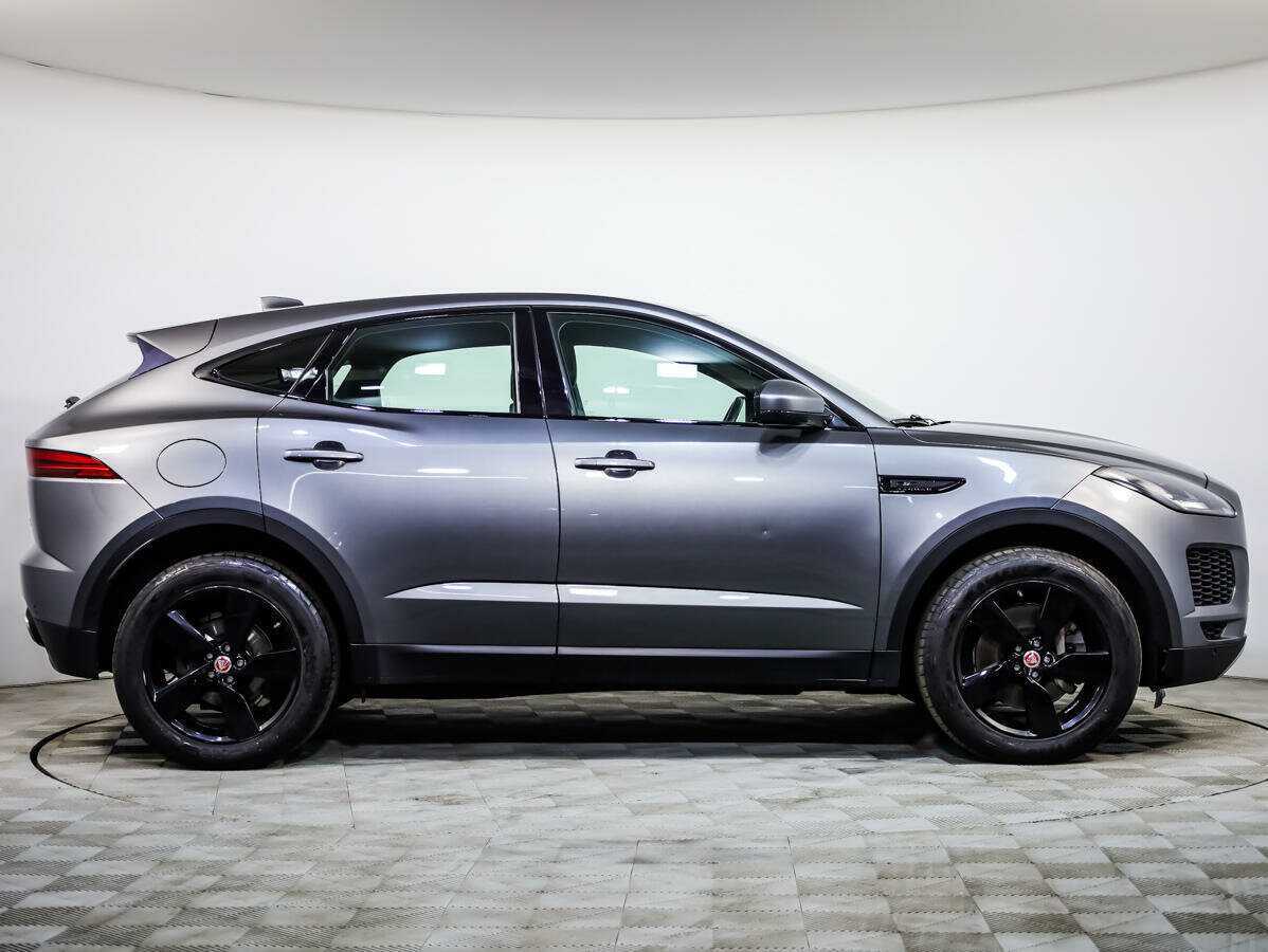 Купить Jaguar E-Pace с пробегом. Фото: #2