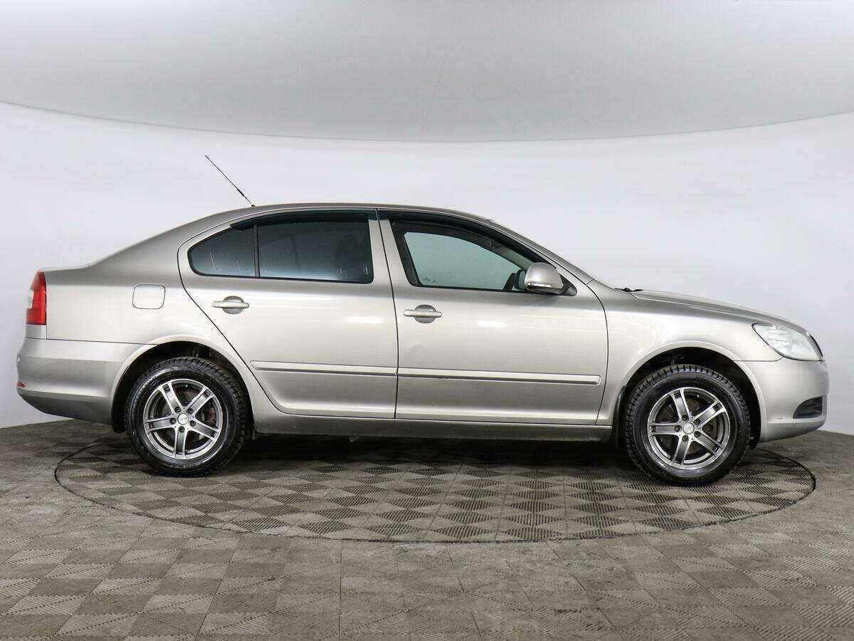 Купить Skoda Octavia с пробегом. Фото: #3