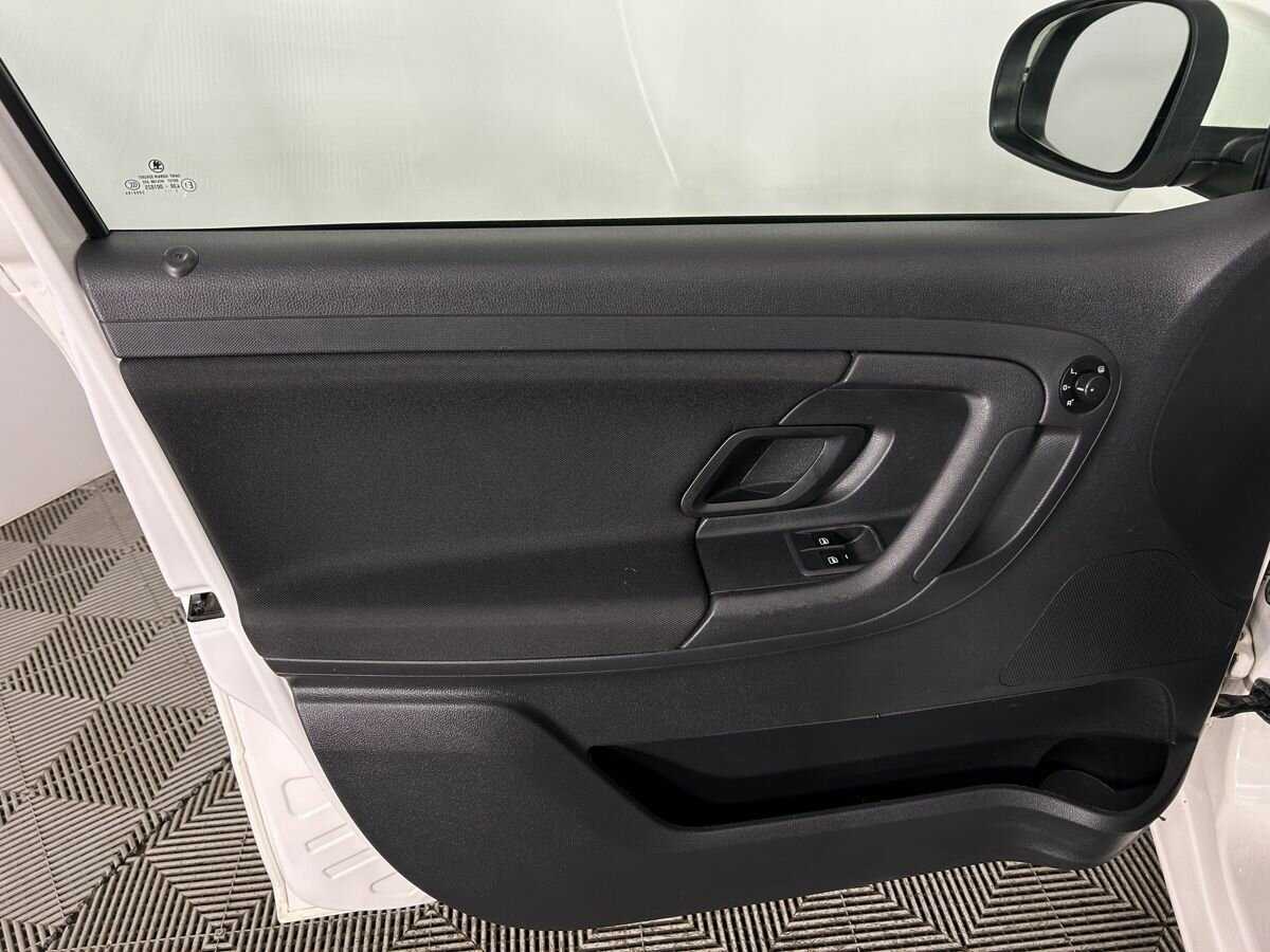 Купить Skoda Fabia с пробегом. Фото: #7