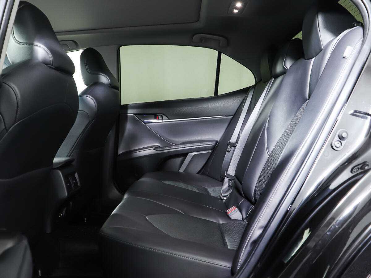 Купить Toyota Camry с пробегом. Фото: #8