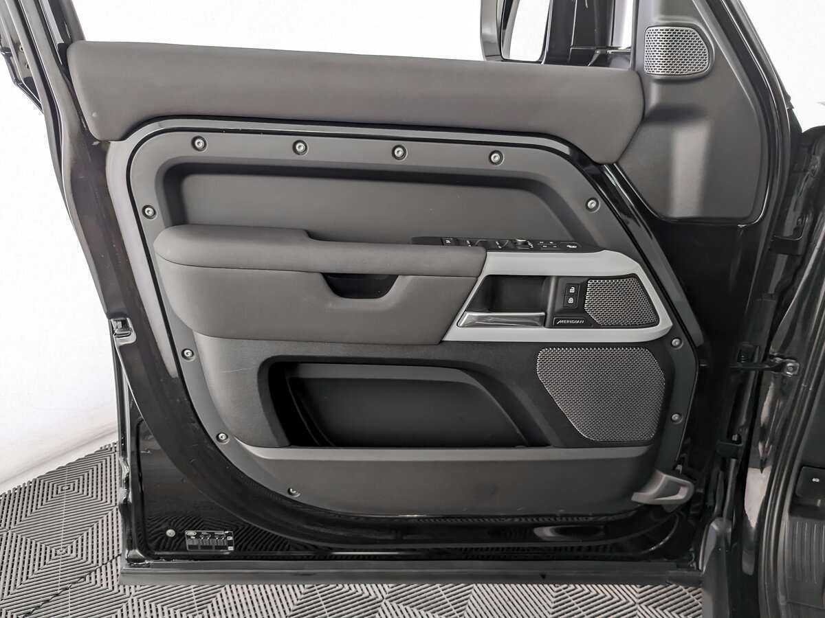 Купить Land Rover Defender с пробегом. Фото: #12