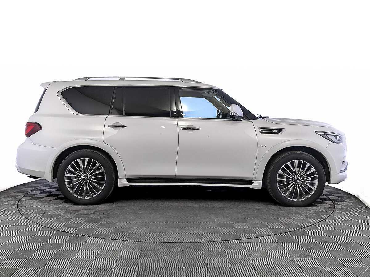 Купить Infiniti QX80 с пробегом. Фото: #3