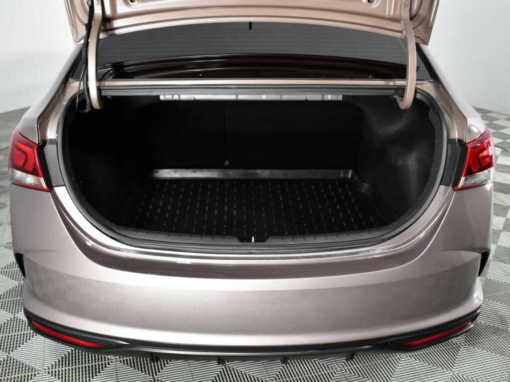 Купить Hyundai Solaris с пробегом. Фото: #14