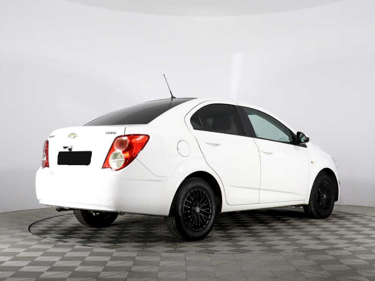 Купить Chevrolet Aveo с пробегом. Фото: #4