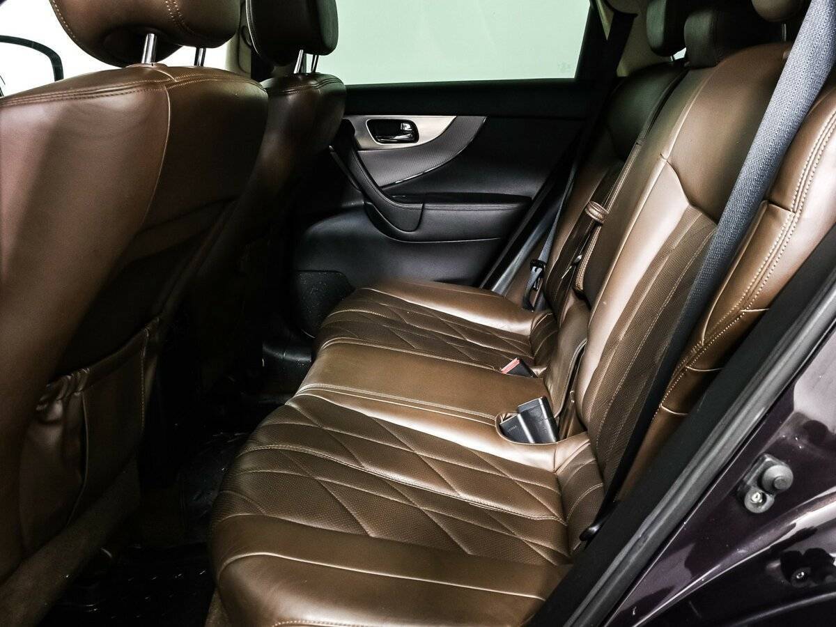 Купить Infiniti FX с пробегом. Фото: #11