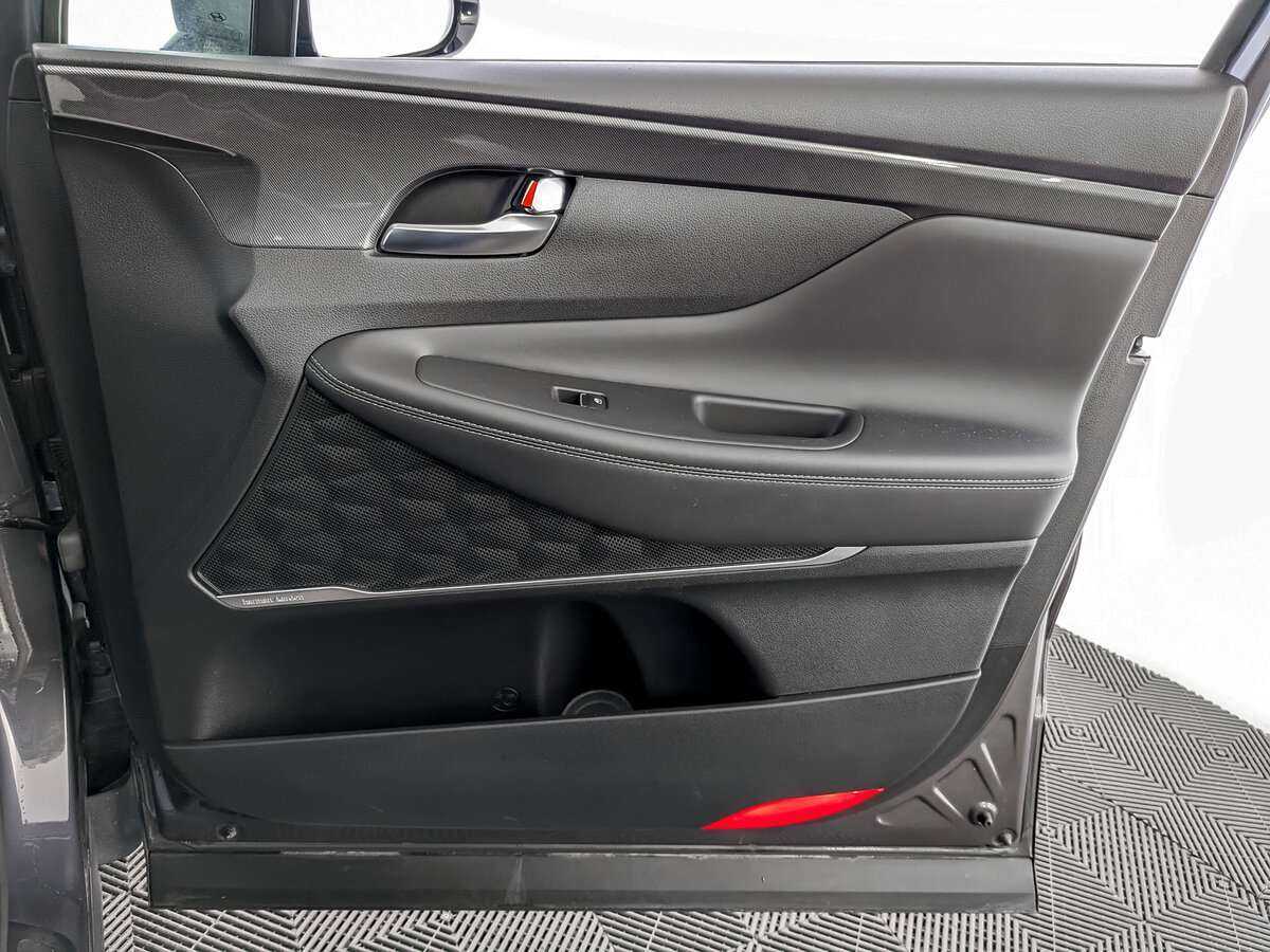 Купить Hyundai Santa Fe с пробегом. Фото: #18