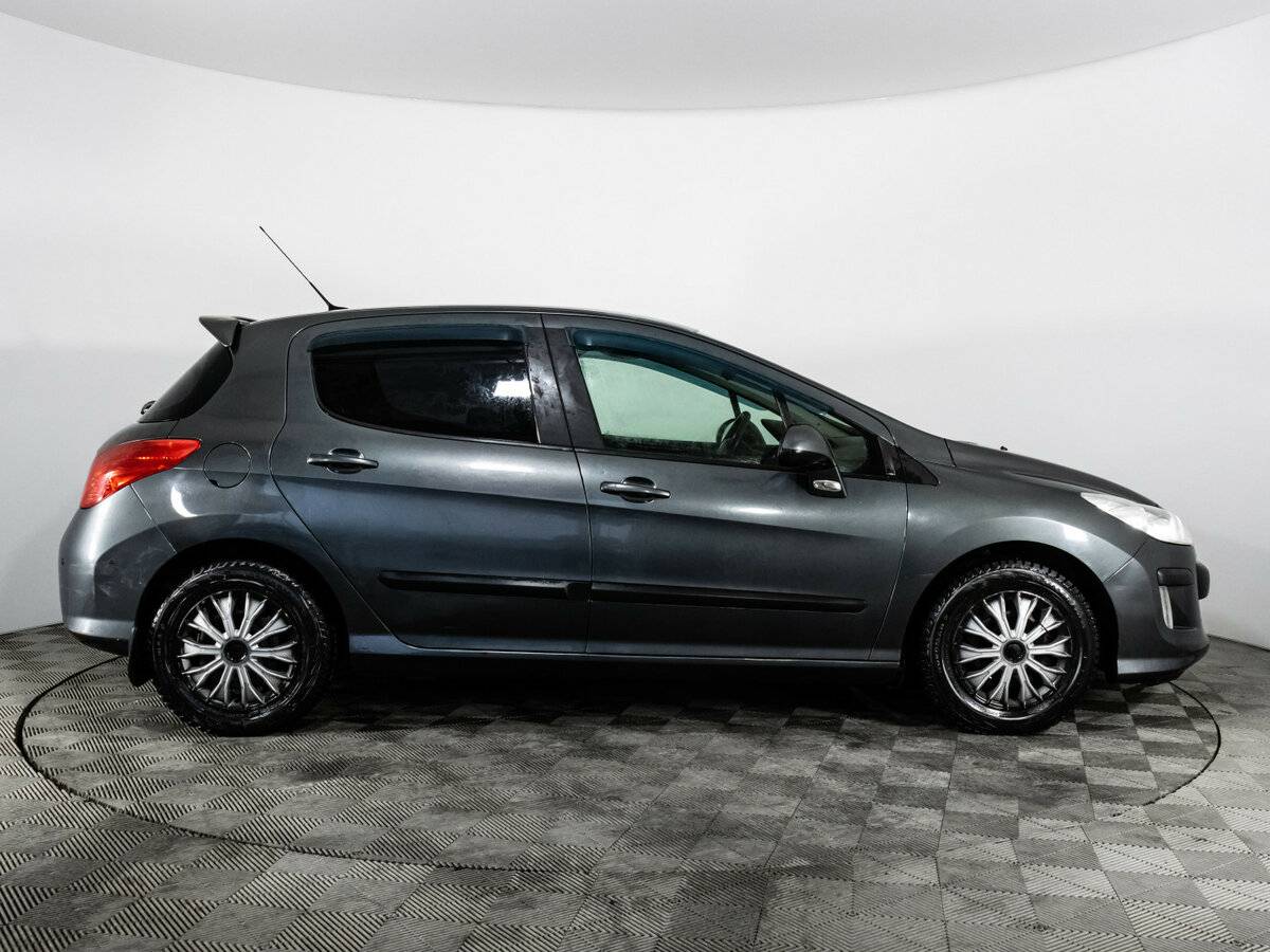 Купить Peugeot 308 с пробегом. Фото: #3