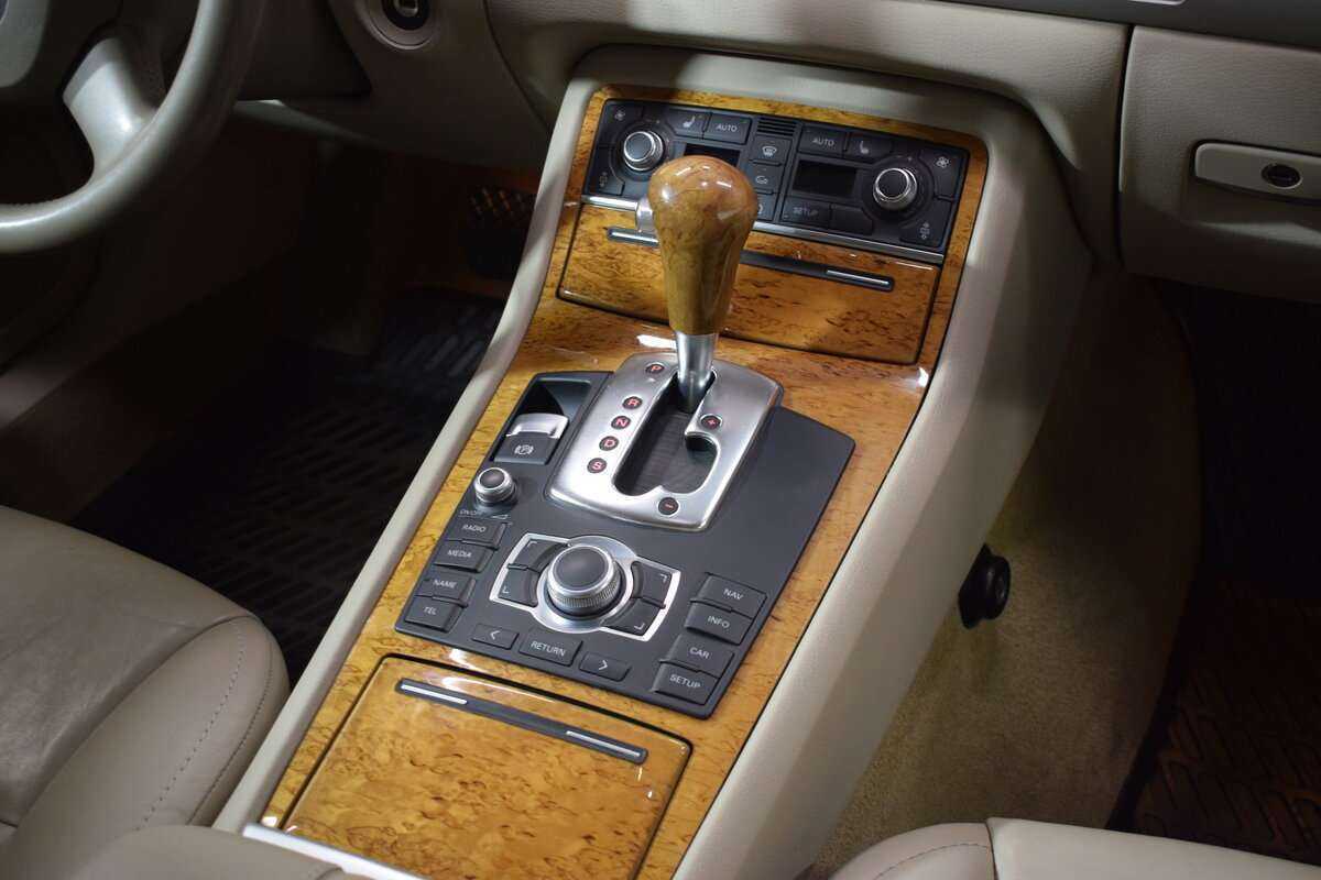 Купить Audi A8 с пробегом. Фото: #25