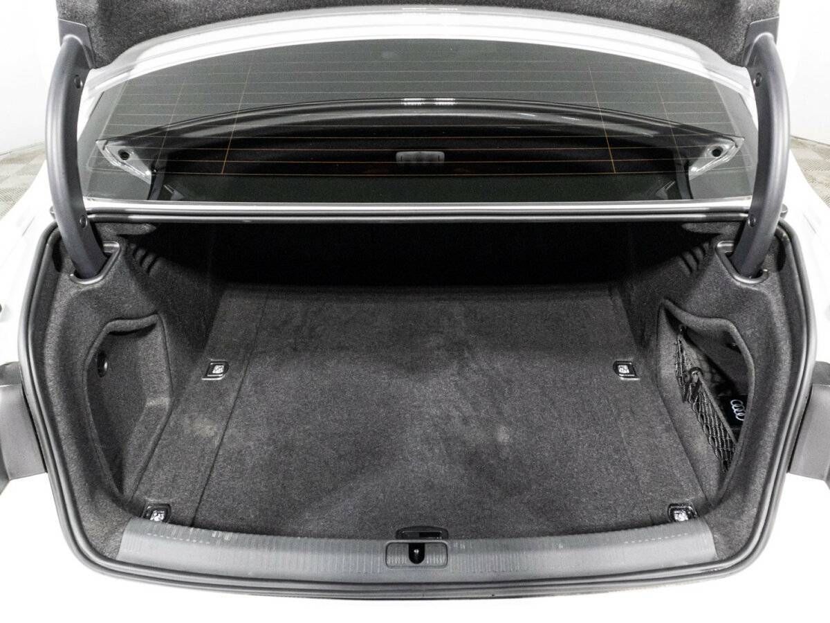 Купить Audi A4 с пробегом. Фото: #14