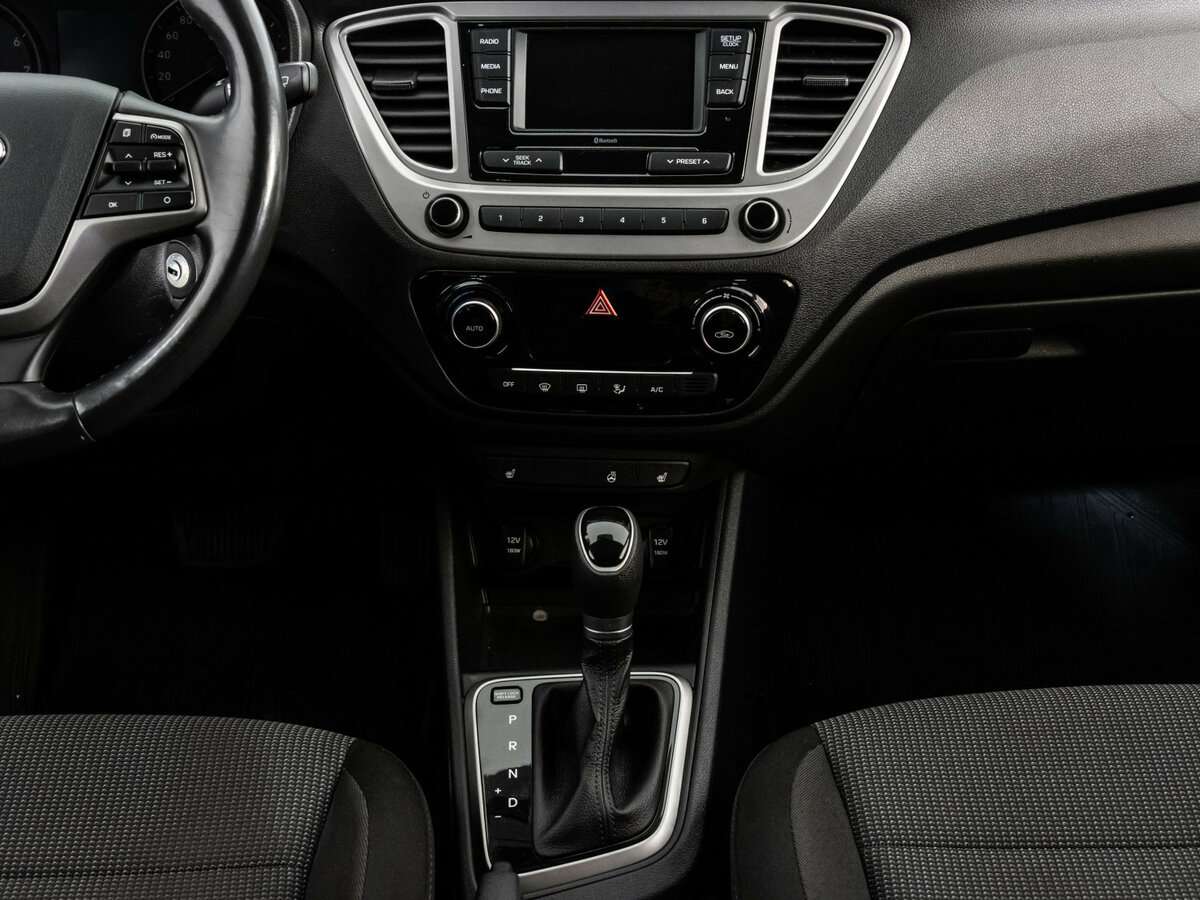 Купить Hyundai Solaris с пробегом. Фото: #13