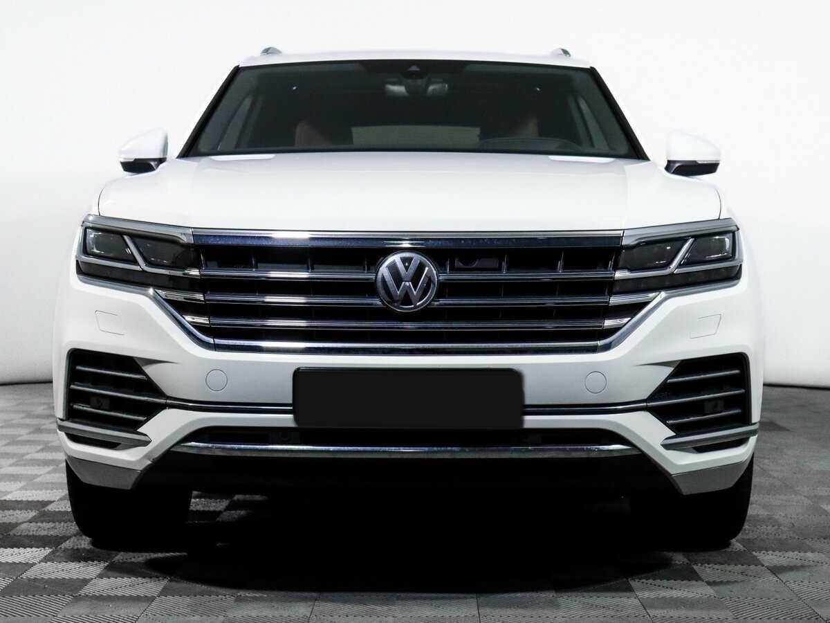 Купить Volkswagen Touareg с пробегом. Фото: #1