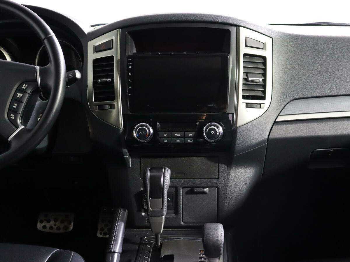 Купить Mitsubishi Pajero с пробегом. Фото: #9