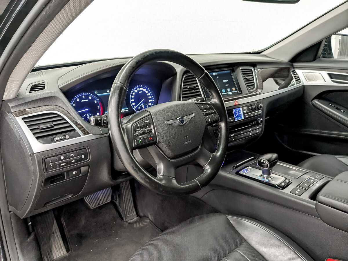 Купить Genesis G80 с пробегом. Фото: #15