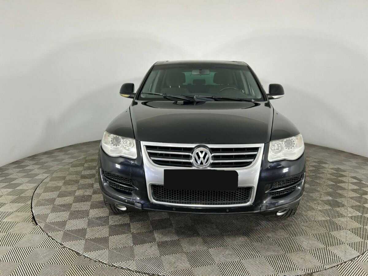 Купить Volkswagen Touareg с пробегом. Фото: #1