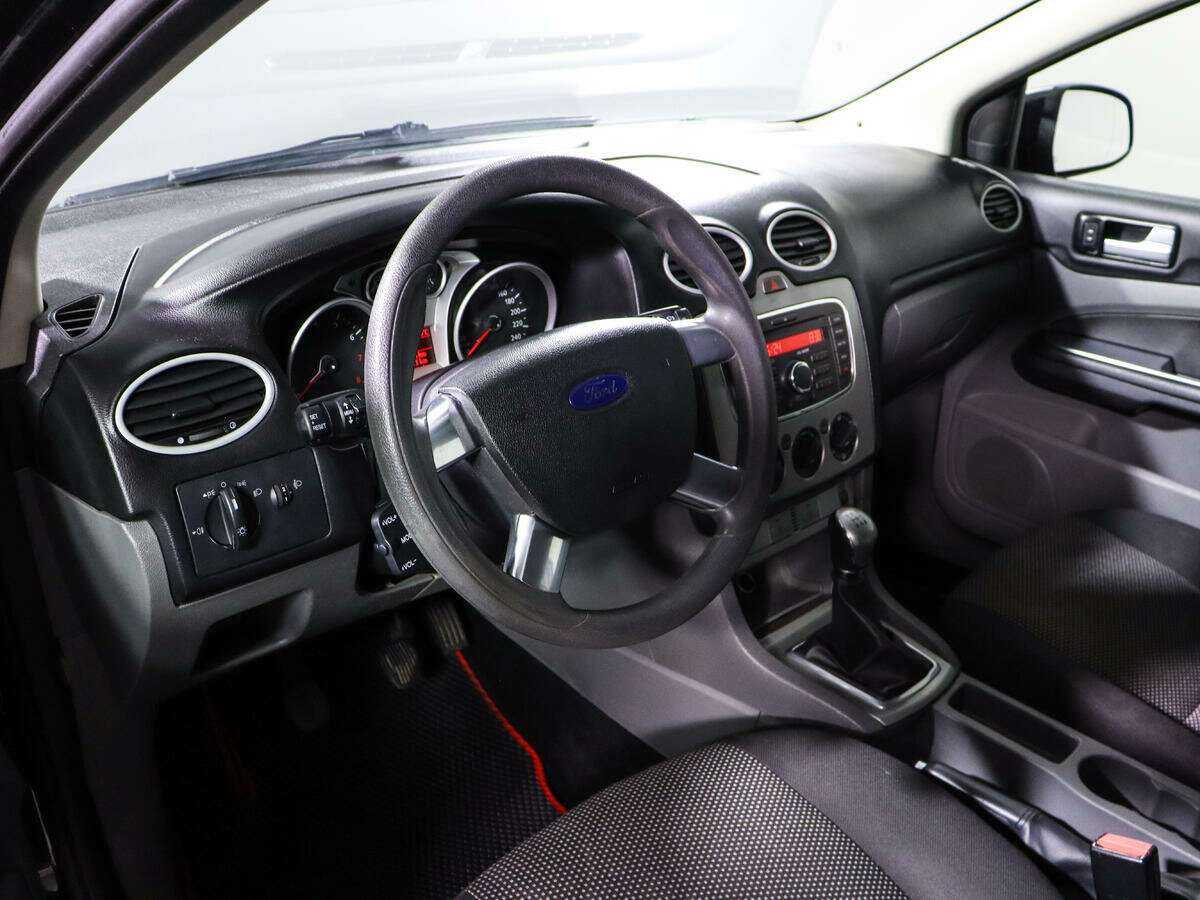 Купить Ford Focus с пробегом. Фото: #11