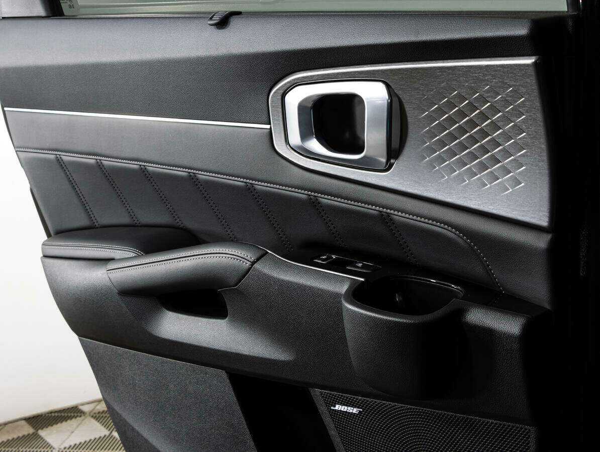 Купить Kia Sorento с пробегом. Фото: #16